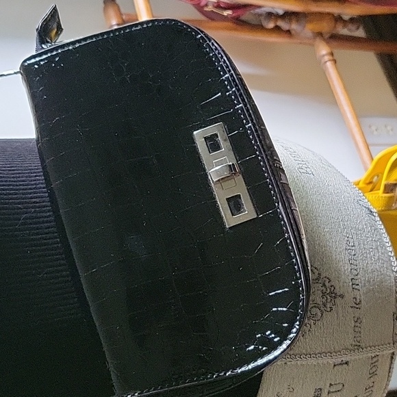 Small purse from Liz Claiborne - Picture 2 of 10